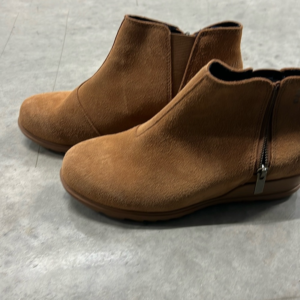 SOREL Women's Evie ll Zip Boot - Suede sz10